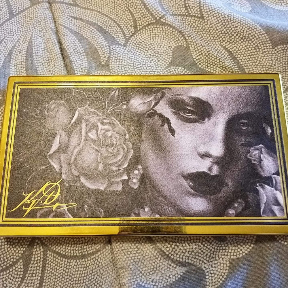 Kat von D Anniversary Palette